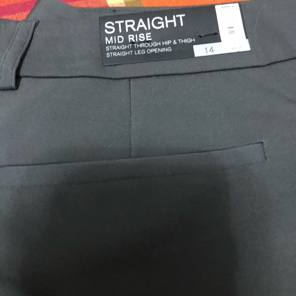 Women’s grey straight mid rise pants